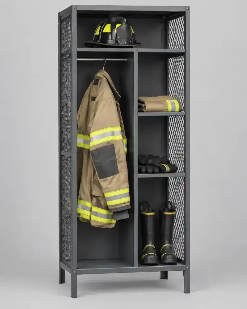 casillero de piso para equipo de bombero sobre fondo gris claro