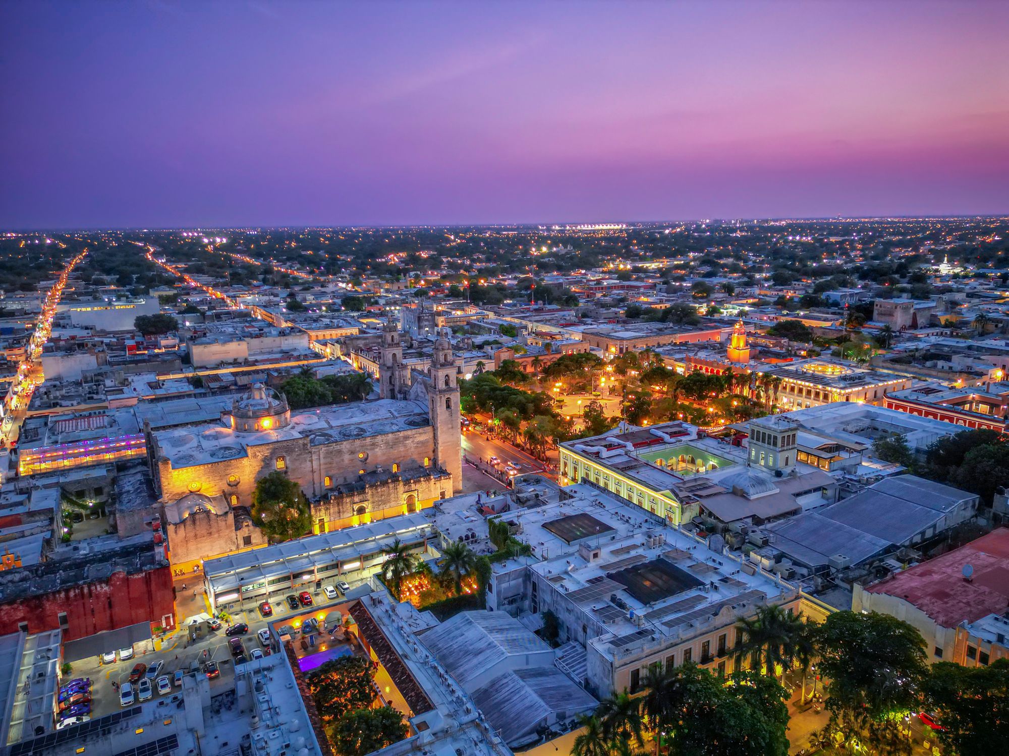 Vista aérea de Mérida, Yucatán, al anochecer